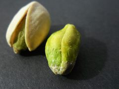 Weihnachts-Trio, Mandeln, Zimt und Pistanzen